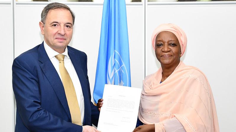 H.E Mr. George Psiachas presents his credentials as Permanent Representative of the Hellenic Republic of Greece to the United Nations Offices in Nairobi. 