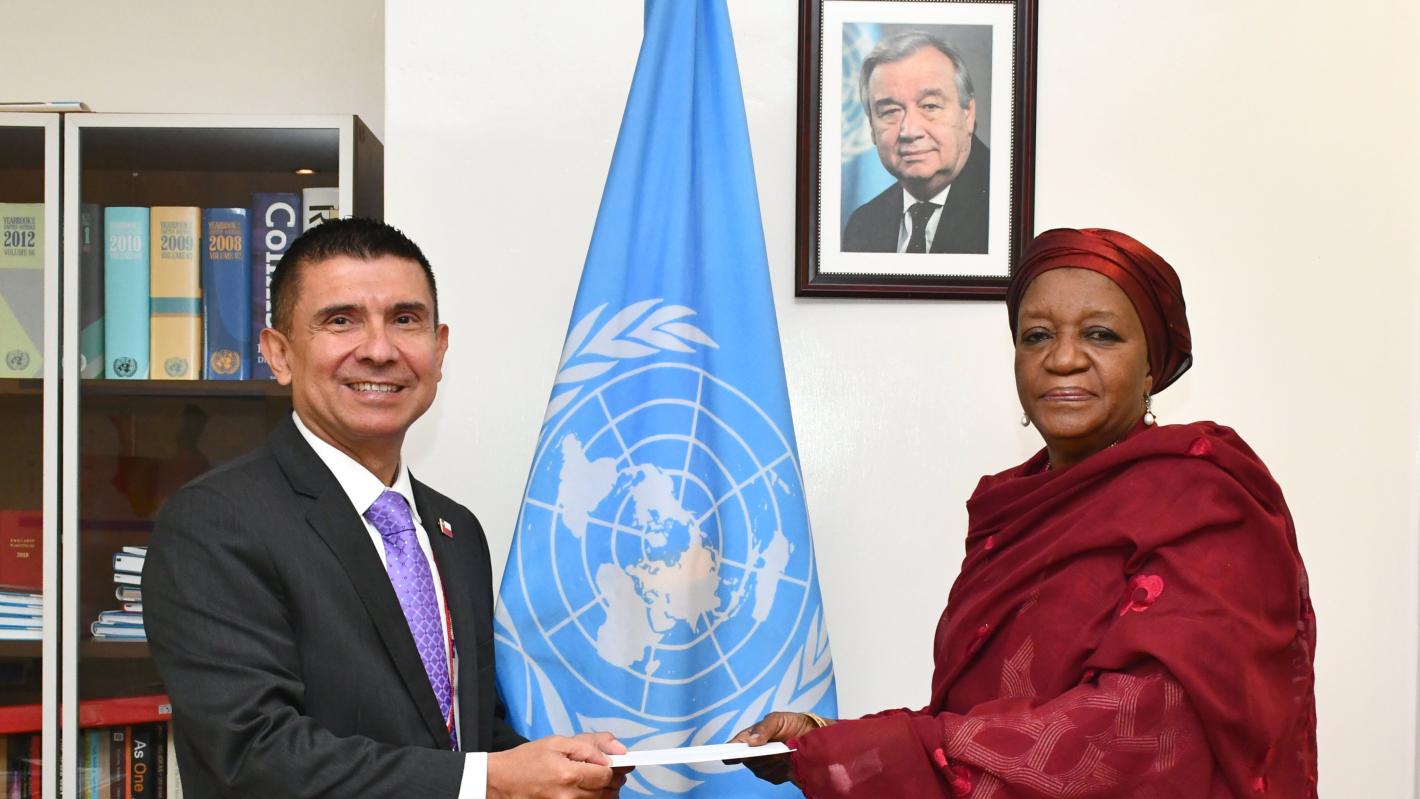 H.E. Mr. Patricio Aguirre presents credentials as Permanent Representative of the Republic of Chile to the United Nations Offices in Nairobi.