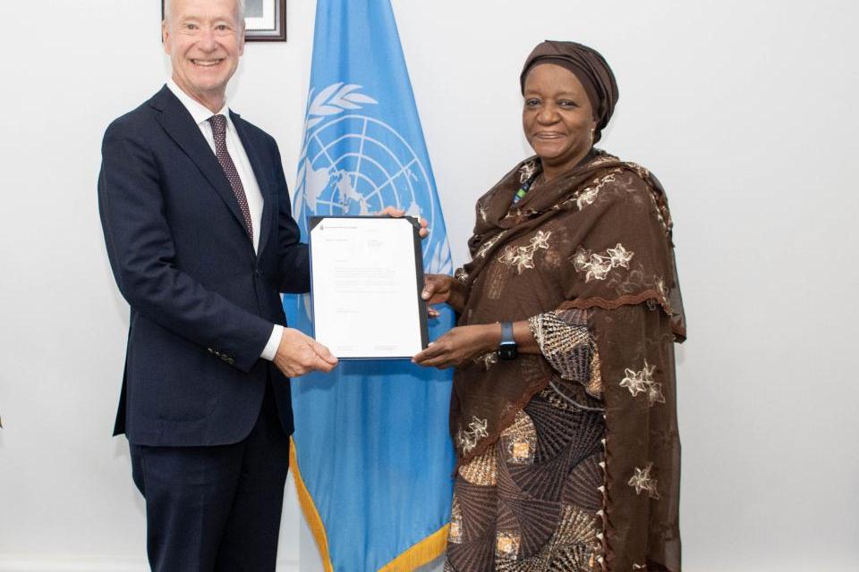 H.E. Mr Håkan Åkesson, the New Permanent Representative of Sweden to the United Nations Office at Nairobi, the United Nations Environment Programme (UNEP), and the United Nations Human Settlements Programme (UN-Habitat), presented his credentials to Madam Zainab Hawa Bangura, Director-General of the United Nations Office at Nairobi (UNON).