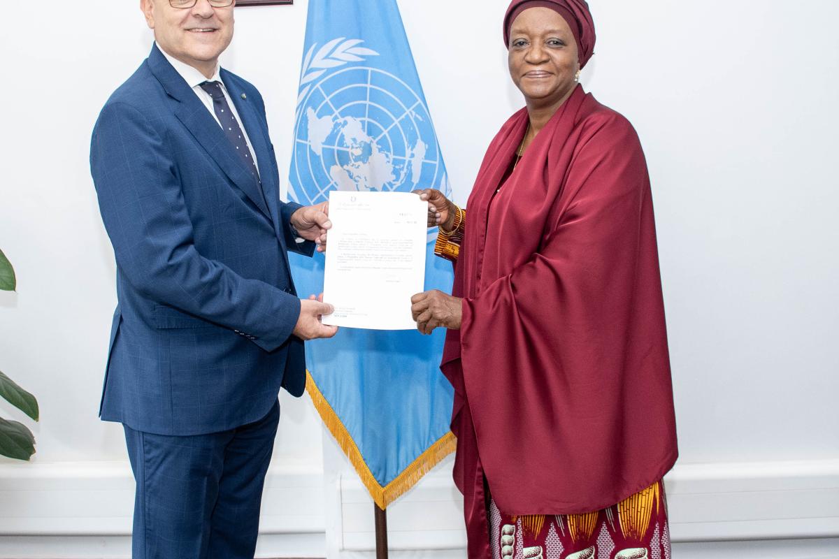 H.E. Mr. Vincenzo Del Monaco presents credentials to UNON Director-General Mrs Zainab Hawa Bangura